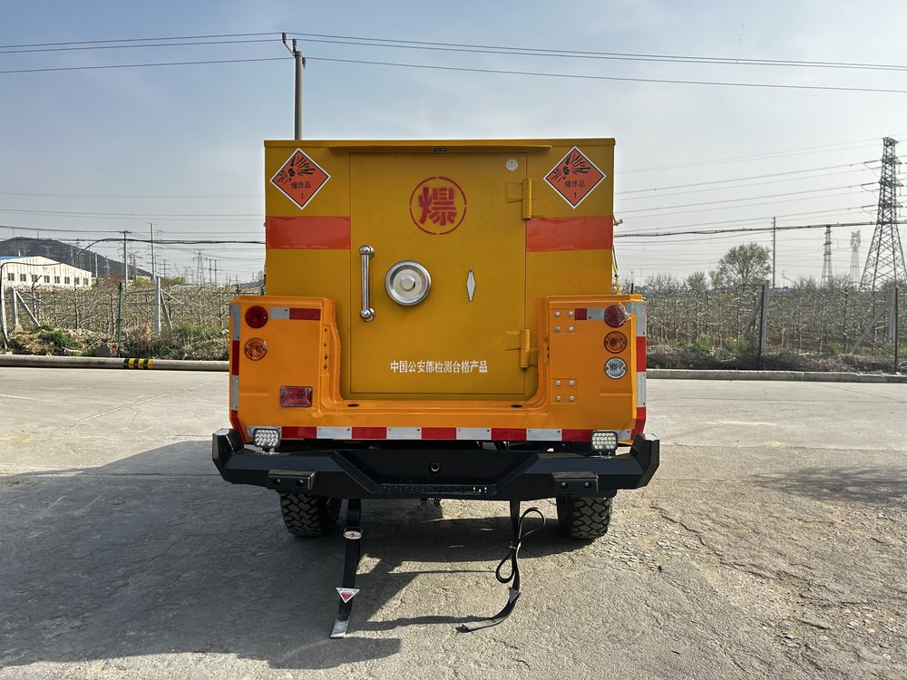SDSG FCB-1.5 explosive transport truck rear cargo box