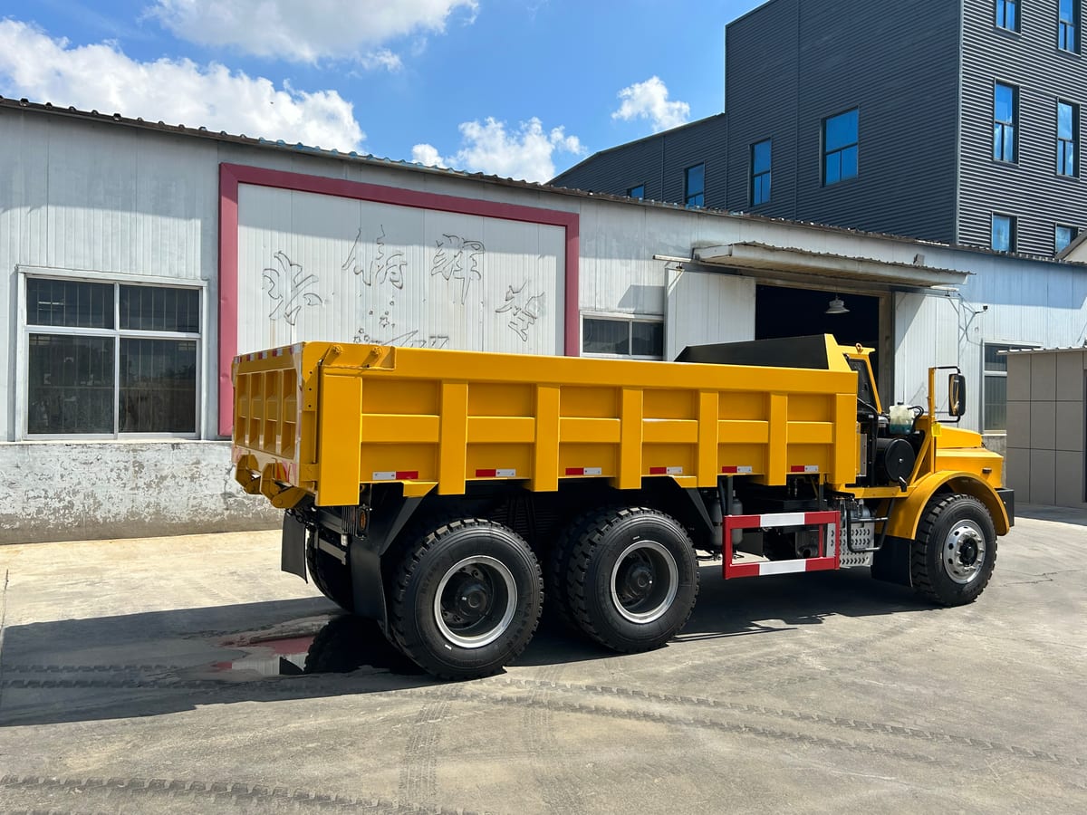 SDSG UQ-25 pointed-nose mining utility truck in the factory yard