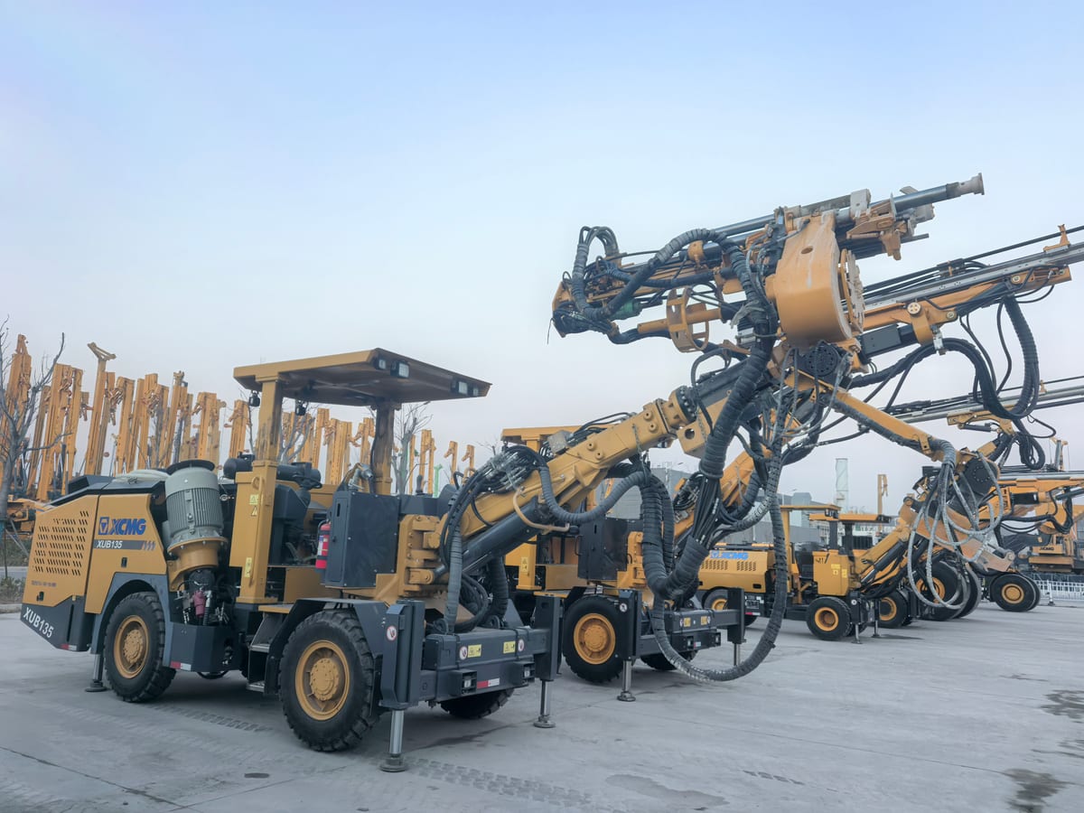 SDSG XUB rock bolter in the factory yard